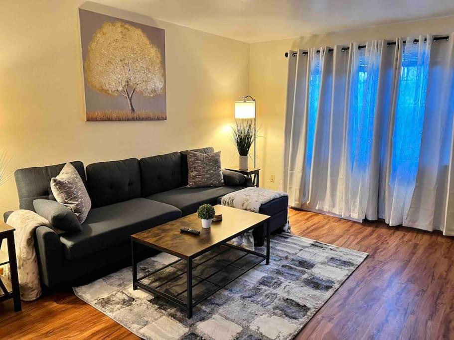 Beautiful 2Br Apartment. Black-Out Curtains Peoria Exterior foto